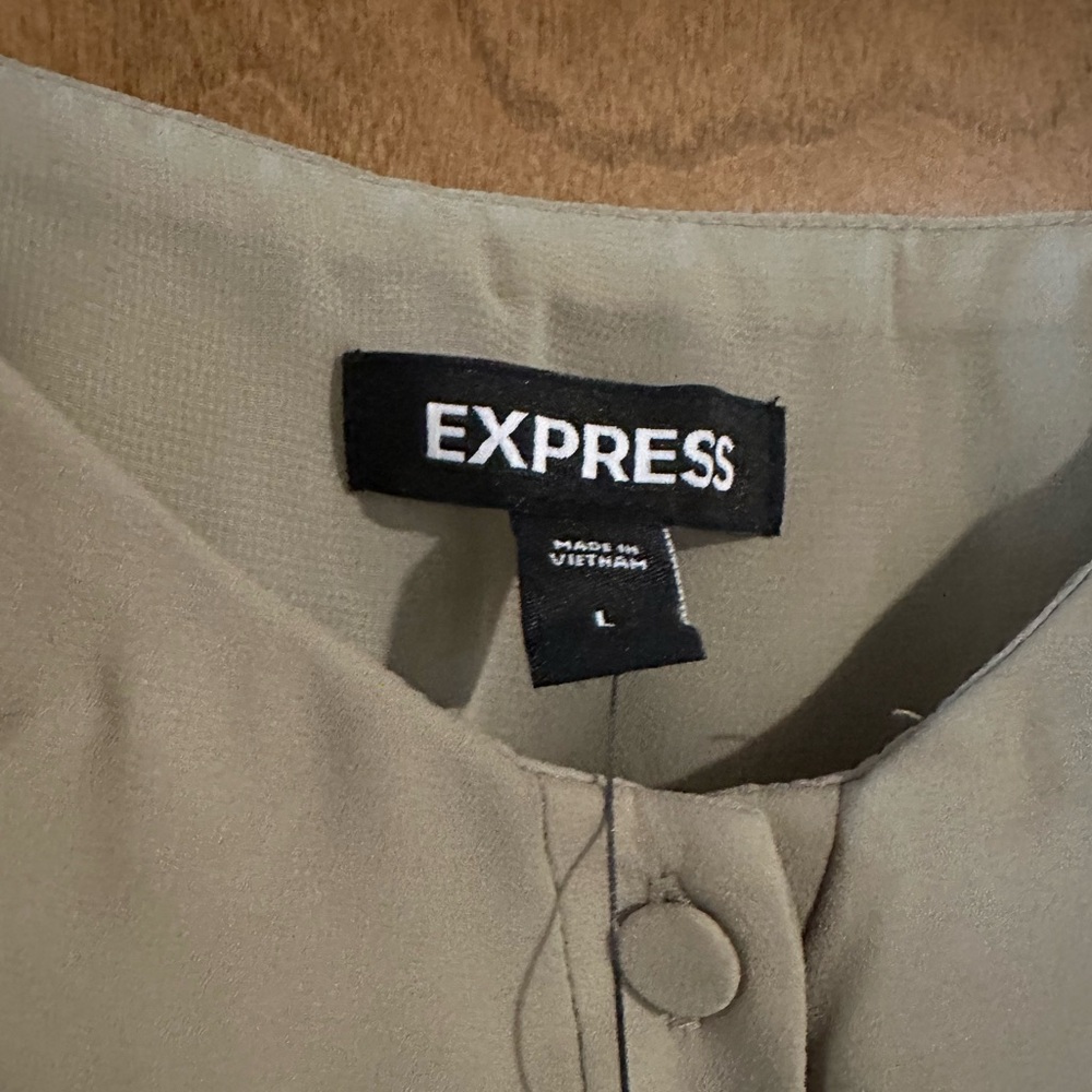 Women’s Ruffle Tank - Picture 2 of 4